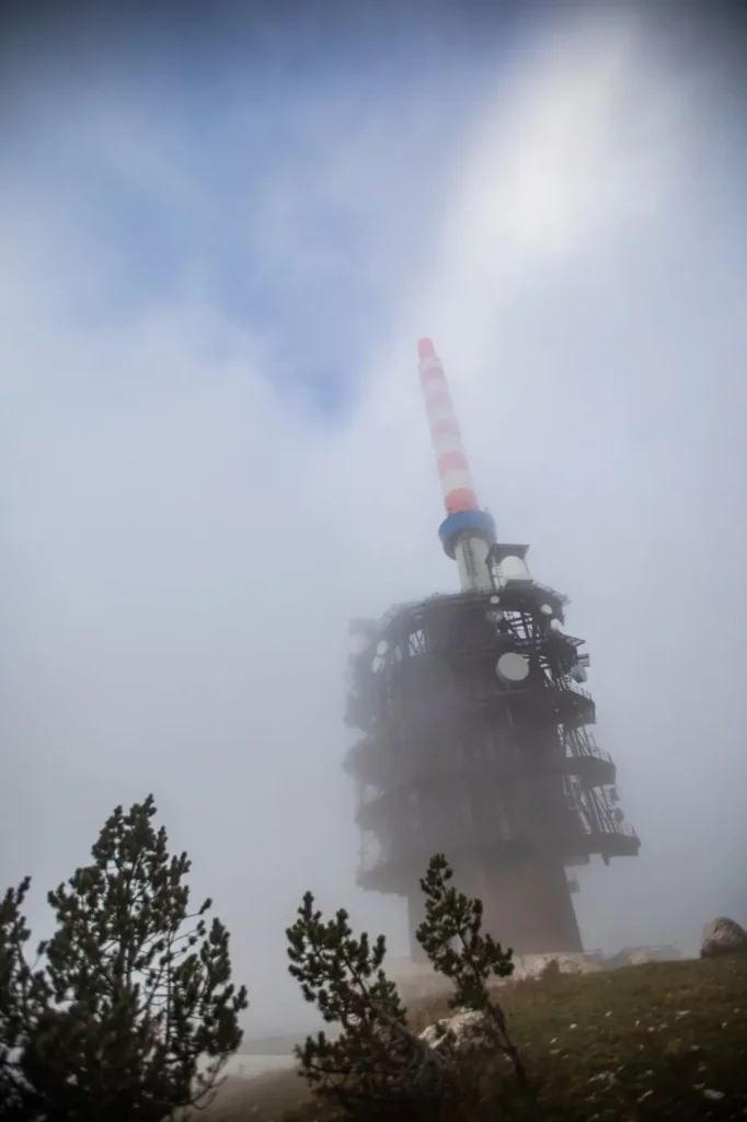 Chasseral dans le brouillard, La Grandiose